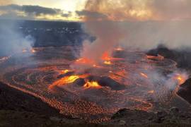 Imágenes del volcán hawaiano mostraban algunas fisuras en la base del cráter.