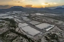 Factores ecónimicos externos obligan a poner en pausa proyectos industriales en Ramos Arizpe.