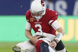 Carson Palmer se fractura el brazo