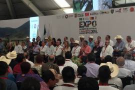 Entregan Presea Compromiso Empresarial en la Expo Agroindustria y Ganadera Canacintra 2016.