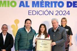 La medallista Ángela Ruiz fue una de las condecoradas durante este evento del Ayuntamiento.