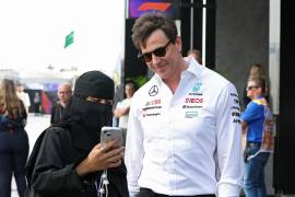 Toto Wolff, líder de Mercedes-AMG Petronas, buscará fichar la próxima temporada a Max Verstappen.