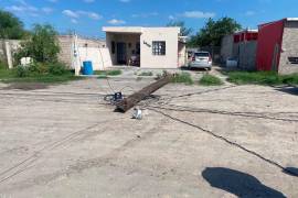 Protección Civil y Bomberos de Sabinas, Coahuila, realizaron rescates, evaluaciones de riesgo, retiro de árboles y atención a fallas eléctricas tras el paso de la tormenta.