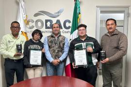 Los estudiantes fueron reconocidos por la Dirección General del Cobac, a cargo de Leonardo Jiménez Camacho.