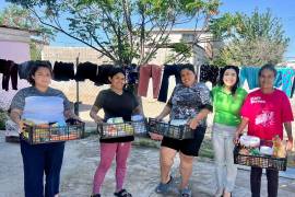 La visita incluyó convivencia y entrega de ayuda a mujeres en proceso de rehabilitación.
