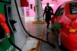 Situación. Como en las ciudades fronterizas aumentó la demanda de combustible, con el arribo de estadounidenses a México, empieza a escasear la gasolina.