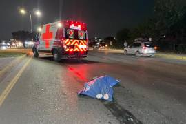 El fallecimiento de un hombre en el bulevar Emilio Arizpe de la Maza, llevó a señalar los riesgos por la alta velocidad y falta de condiciones seguras para peatones en la zona.