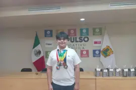Luis Fabián Batres Burciaga, estudiante originario de Torreón, representará a México en la competencia internacional SIMCC 2026, que se celebrará en Singapur tras obtener una medalla de plata en la Olimpiada de Matemáticas de Asia y Singapur.