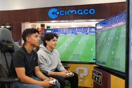 Jugadores de distintas edades participaron en el Torneo FC 26 Cimaco, en una jornada que reunió a familias, aficionados y gamers.