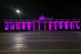 El Congreso del Estado de Coahuila se iluminó de rosa para este mes de concientización.