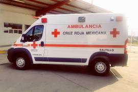 Al lugar acudieron paramédicos de la Cruz Roja para brindar auxilio a los lesionados