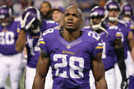 Adrian Peterson firmó contrato por 7 millones de dólares con los Saints