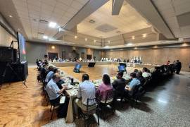 Durante la sesión se analizaron temas relacionados con el desarrollo económico y educativo de Coahuila.