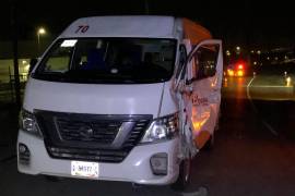 Después del accidente, los paramédicos de Bomberos de la localidad trasladaron a ambos conductores a una institución médica debido a sus lesiones.