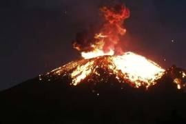 La primera explosión del volcán Popocatépetl se registró cerca de las 19:26 horas del sábado 25 de marzo.