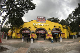 Murió joven que 'salió volando' de juego en Six Flags México