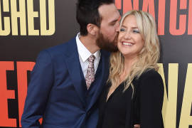 Kate Hudson se come a besos a Danny Fujikawa