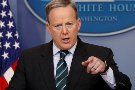 Renuncia Sean Spicer, portavoz de Donald Trump