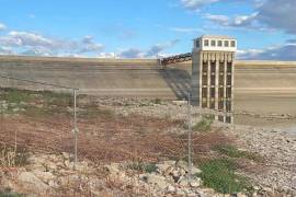 La presa Don Martín permanece con niveles de almacenamiento considerados críticos durante 2026. Habitantes de Juárez comenzaron a organizarse ante la posibilidad de una nueva extracción de agua.