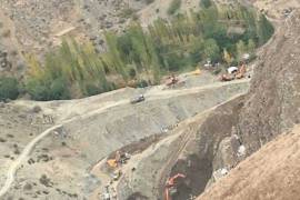 Derrumbe de mina deja al menos 30 muertos en Afganistán