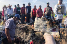El ducto de Tlahuelilpan ya está sin resguardo, pobladores buscan restos de desaparecidos