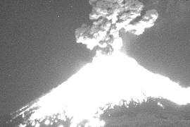Volcán Popocatépetl registra explosión