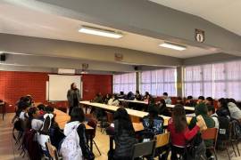 El Instituto Municipal de las Mujeres imparte pláticas de prevención de la violencia en instituciones educativas de Saltillo.