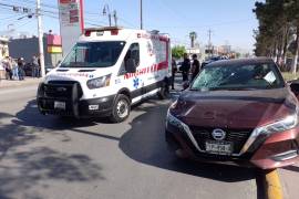 El vehículo implicado en el accidente, un Nissan Sentra modelo 2020, fue detenido por las autoridades como parte de la investigación.