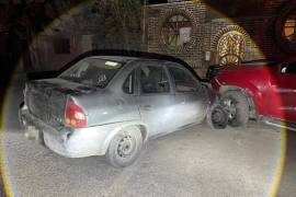 Vecinos reportaron el percance al 911 tras escuchar el fuerte impacto.