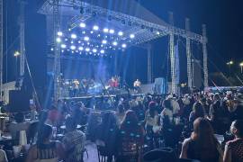Miles de familias acudieron a los espectáculos y atracciones instalados durante la feria de Acuña, Coahuila. Conjunto Primavera encabezó el cierre musical de la Feria de la Amistad 2026.