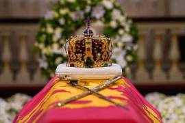 La ceremonia religiosa comenzó a las 13:00 horas en la Catedral de Oslo y estuvo encabezada por el obispo presidente de la Iglesia de Noruega, Olav Fykse Tveit, con la participación de la obispa de Oslo, Sunniva Gylver.
