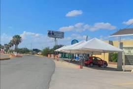 Familias de Sabinas comenzaron a instalar toldos, sillas y mesas en distintos puntos de la ruta para asegurar un lugar durante la Gran Cabalgata de Sabinas.