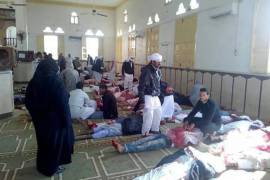 Aumenta a 235 muertos en atentado contra una mezquita en Egipto