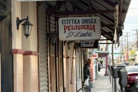 Agentes acudieron al negocio para tomar conocimiento del robo sin huellas de violencia.