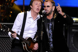 Paul McCartney y Ringo Starr tienen reunión en concierto