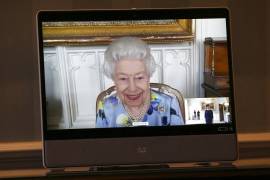 Retoma la Reina Isabel II compromisos públicos tras fallecimiento del príncipe Felipe