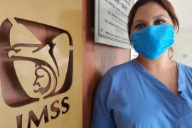 Enfermera de Monclova que fue contagiada de COVID-19 en la clínica 7 dona su plasma para salvar vidas