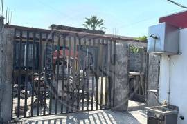 Agentes ministeriales adscritos a la Fiscalía Especializada Antisecuestros, se enfrentaron con hombres armados que les dispararon cuando realizaban un operativo.