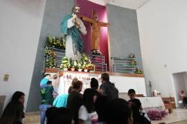 Miles de laguneros acuden a festejar a San Judas Tadeo en Torreón
