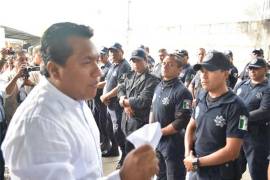 Alcalde de Tlaquiltenango toma control de la seguridad; corre al mando único