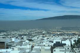 Los manifestantes piden que se atienda la contaminación atmosférica que aqueja al estado.