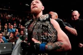 McGregor se vuelve loco; ataca autobús de UFC