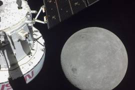 La nave Orión de la misión no tripulada de la NASA Artemis I inició la primera de dos maniobras para abandonar su “órbita lunar retrógada distante” e iniciar regreso a la Tierra.