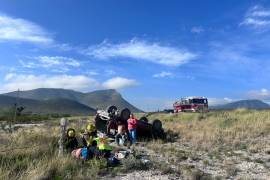 Paramédicos de Bomberos atendieron a los dos lesionados y los trasladaron al Hospital General.