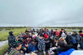 Grupo de migrantes, en su paso a los Estados Unidos, recibió el apoyo de los coahuilenses.