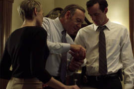 Kevin Spacey solicitó escena de 'House of Cards' donde besa a otro actor