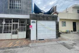 Autoridades estatales y federales participaron en el cateo donde se decomisaron dosis de cocaína y metanfetaminas.