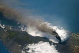 Esta fotografía del volcán Cumbre Vieja, en La Palma, tomada por el astronauta de la ESA Thomas Pesquet, ganado el concurso de mejor foto terrestre del año en el concurso que organiza la NASA.