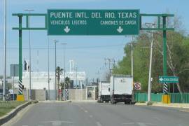 Decomisan armas y municiones en el Puente Internacional de Del Rio; tenían como destino México
