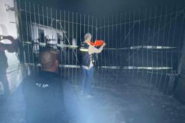 Dos trabajadores del camposanto fueron detenidos tras intentar huir entre los monumentos fúnebres al notar la presencia policial.